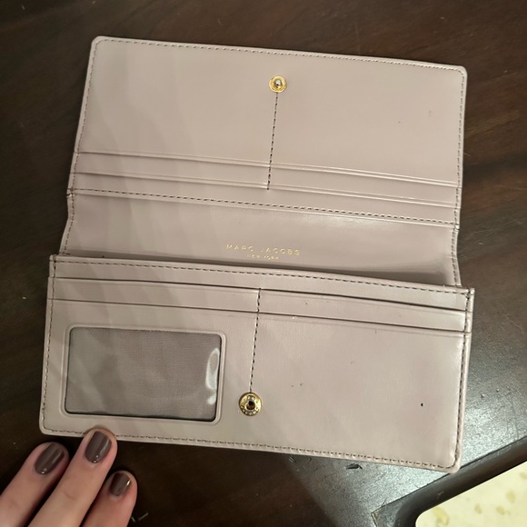 Marc Jacobs Wallet - Picture 2 of 7